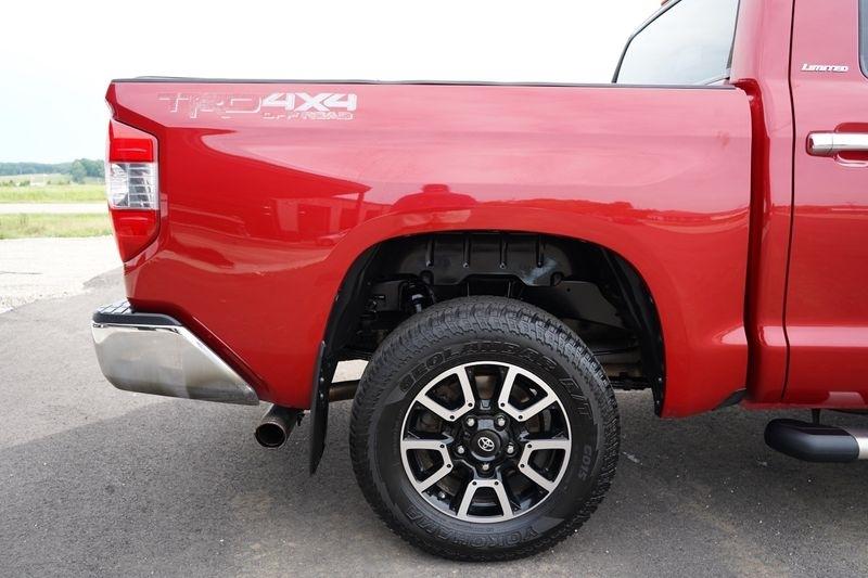 Toyota Tundra 4WD Limited CrewMax 5.5' Bed 5.7L FFV (Natl) 2017