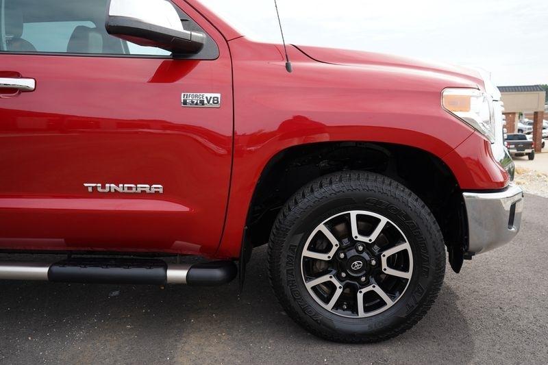 Toyota Tundra 4WD Limited CrewMax 5.5' Bed 5.7L FFV (Natl) 2017