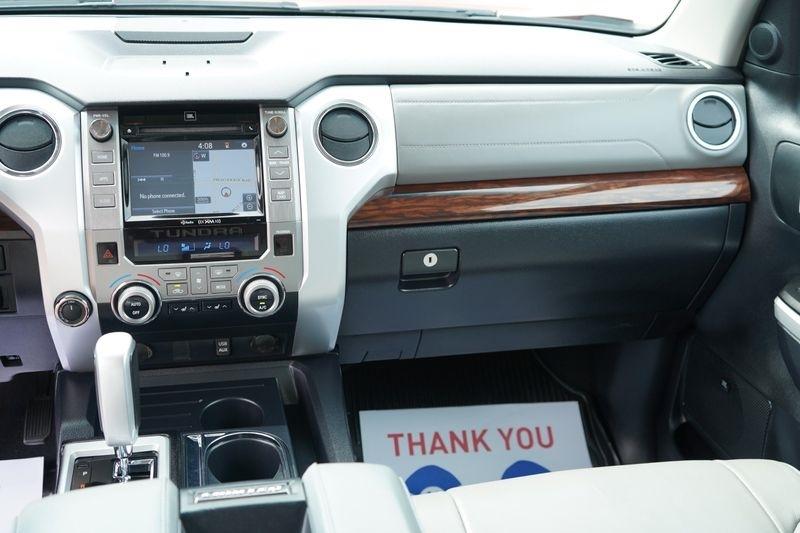 Toyota Tundra 4WD Limited CrewMax 5.5' Bed 5.7L FFV (Natl) 2017