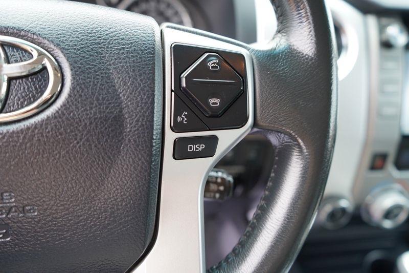 Toyota Tundra 4WD Limited CrewMax 5.5' Bed 5.7L FFV (Natl) 2017