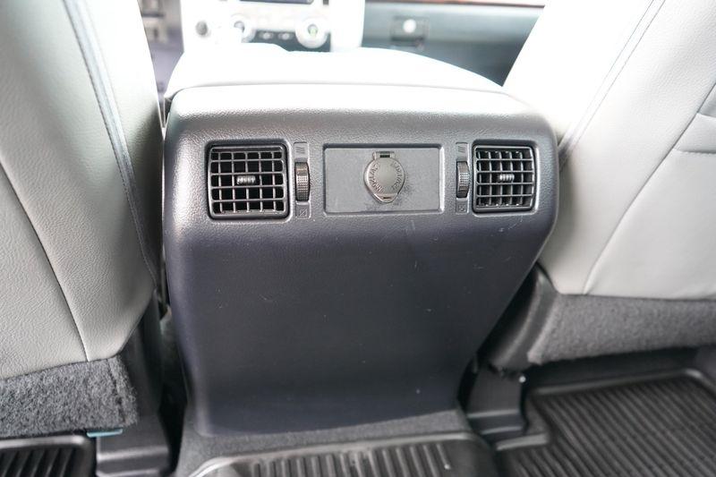 Toyota Tundra 4WD Limited CrewMax 5.5' Bed 5.7L FFV (Natl) 2017