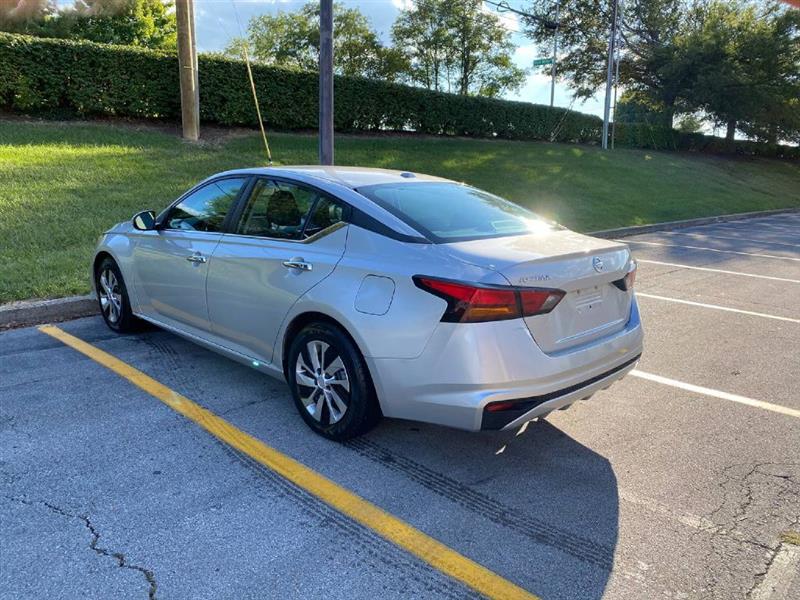 2020 Nissan Altima S photo 3