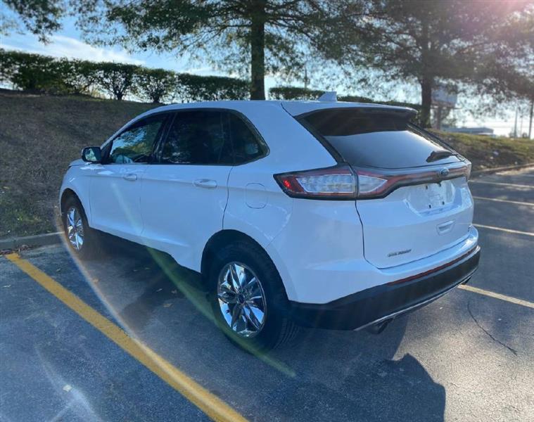 2015 Ford Edge SEL photo 4