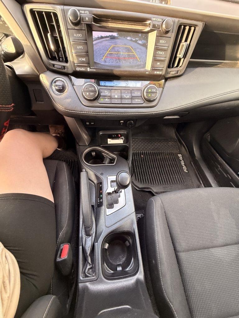 2018 Toyota RAV4 XLE - Photo 12