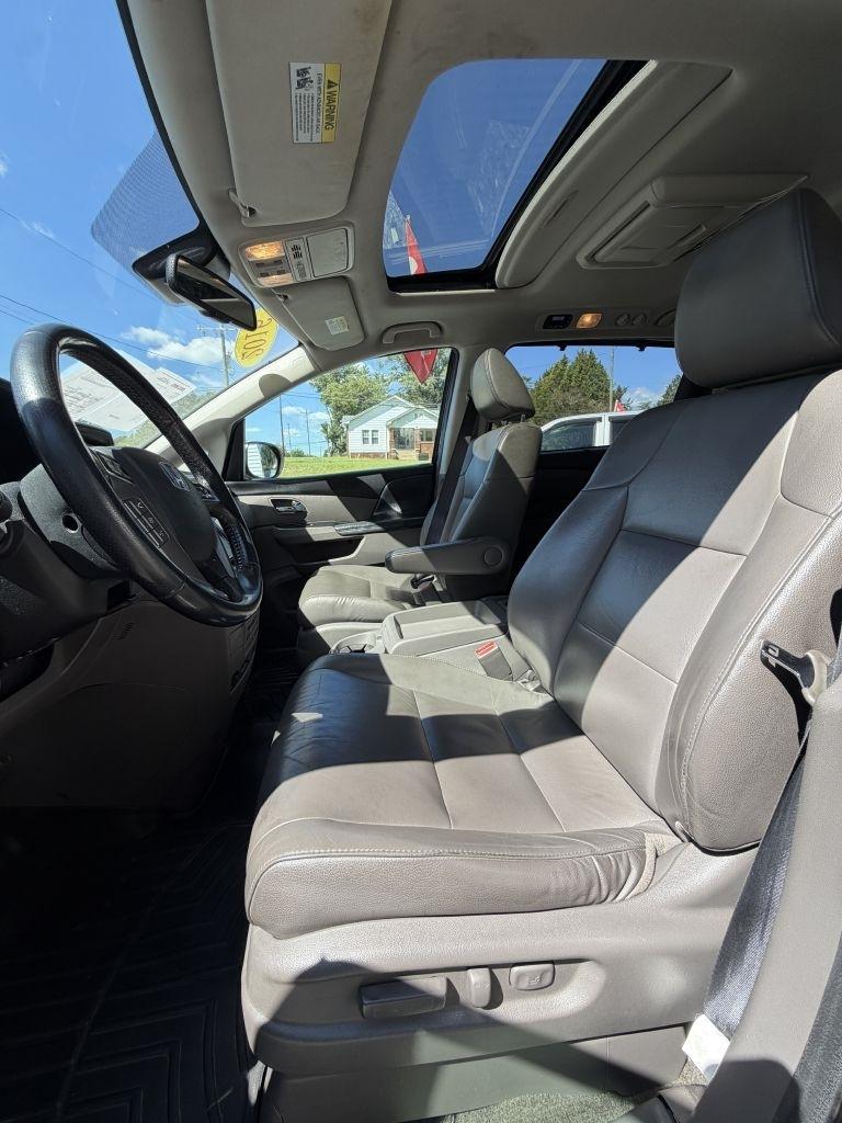 Honda Odyssey photo 10