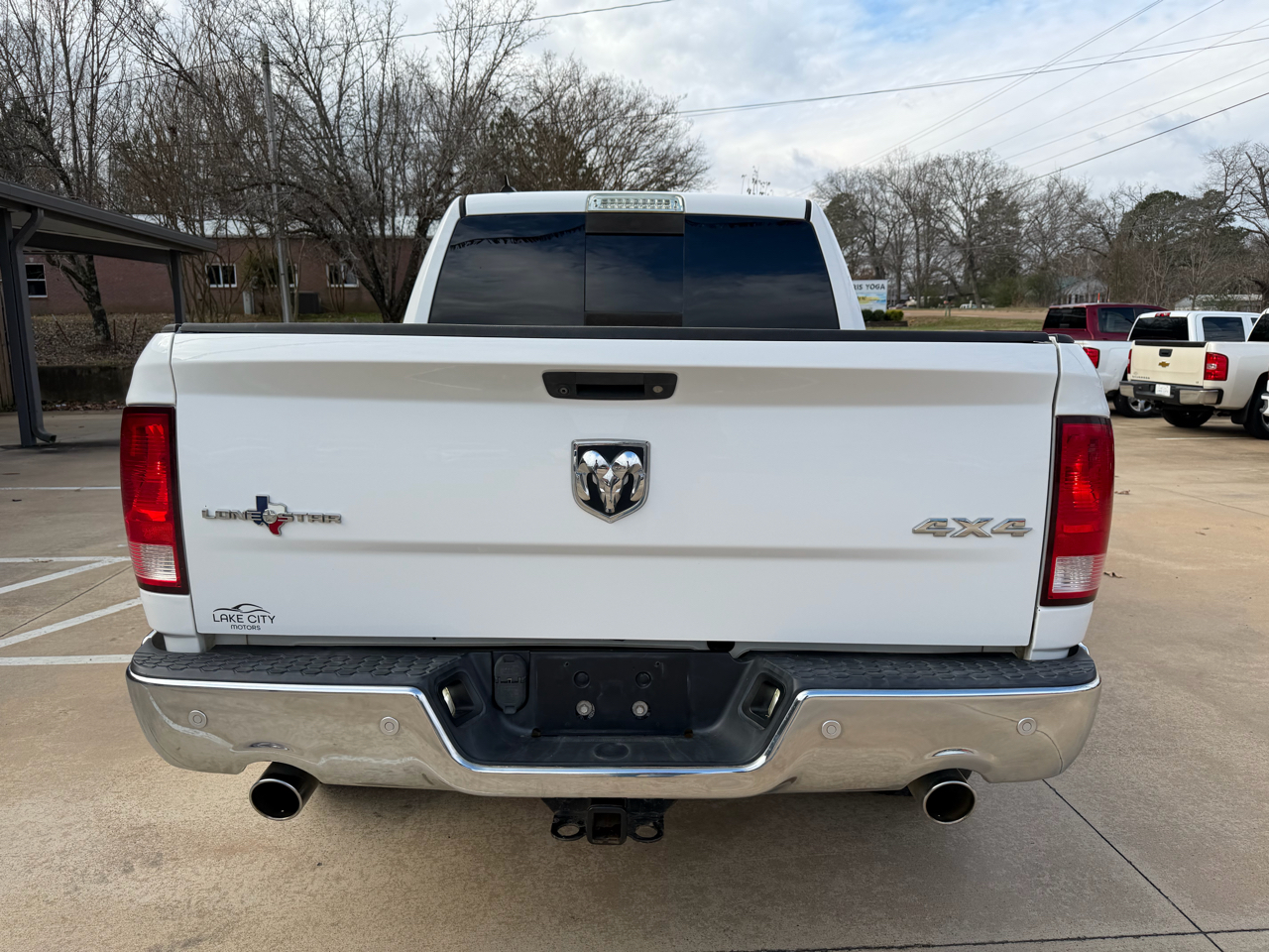 RAM 1500 SLT Crew Cab SWB 4WD 2015