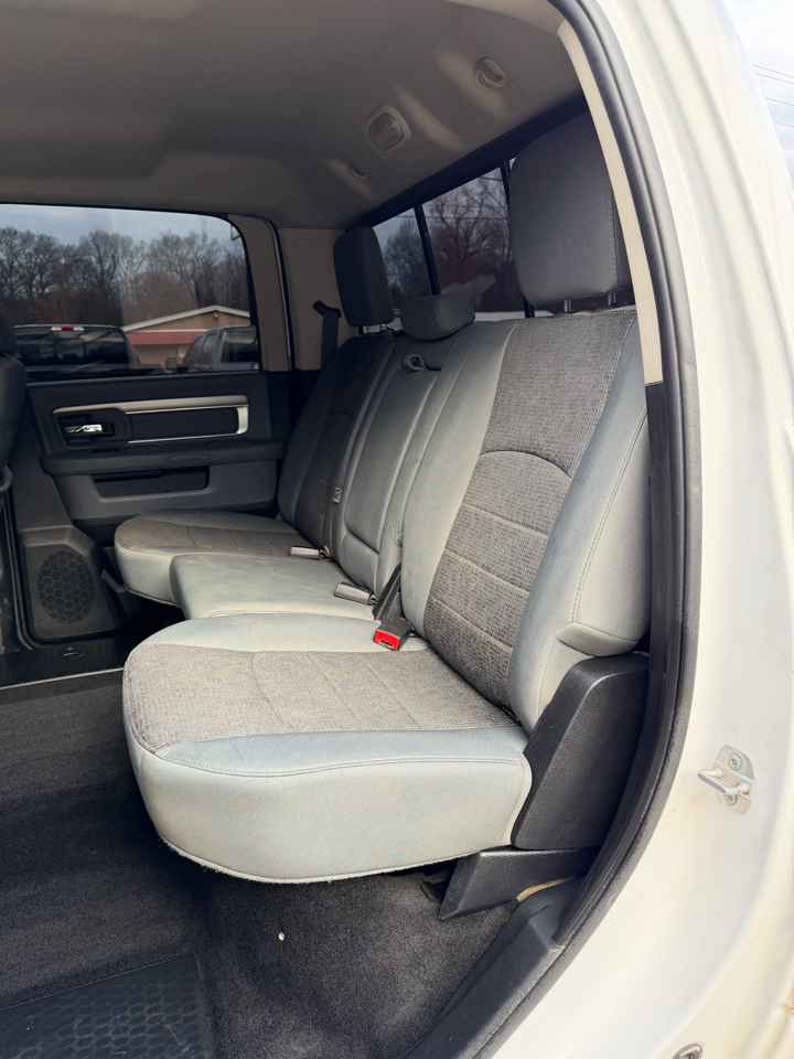 RAM 1500 SLT Crew Cab SWB 4WD 2015