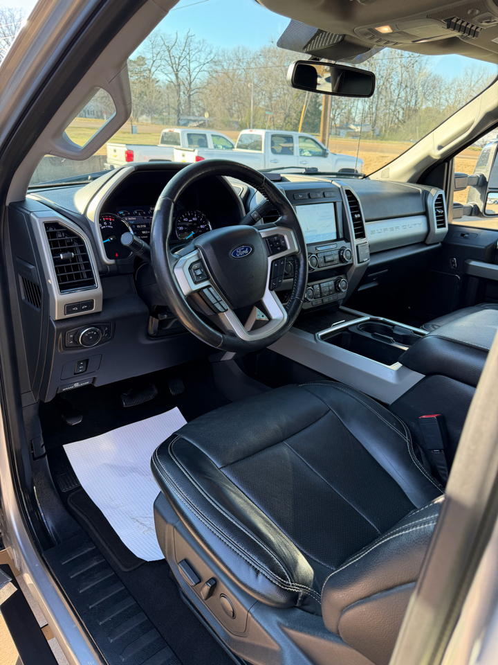 Ford F-250 SD Lariat Crew Cab 4WD 2020
