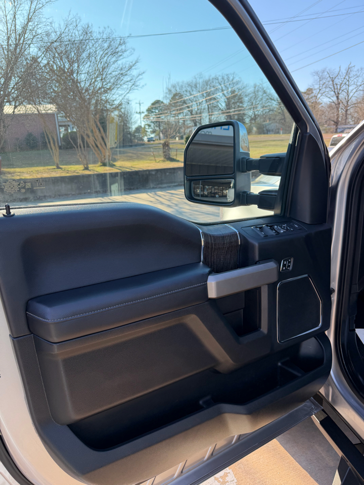 Ford F-250 SD Lariat Crew Cab 4WD 2020