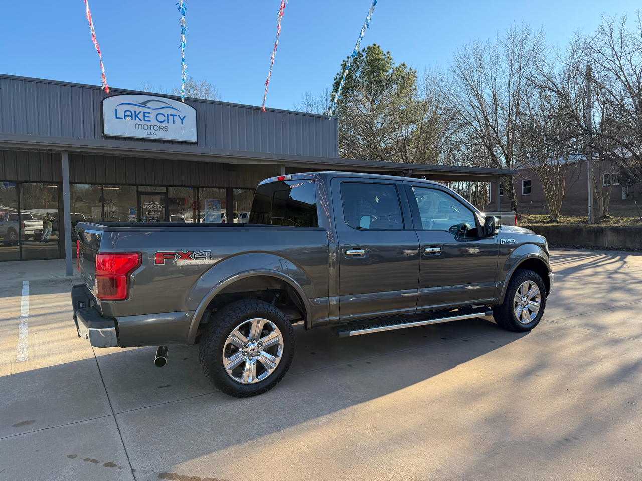 Ford F-150 Lariat SuperCrew 5.5-ft. Bed 4WD 2020
