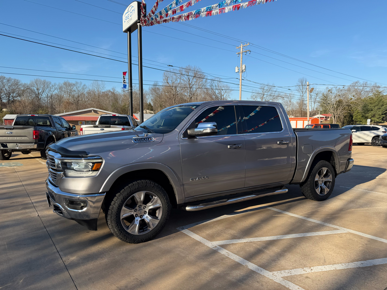 RAM 1500 Laramie Crew Cab SWB 4WD 2020