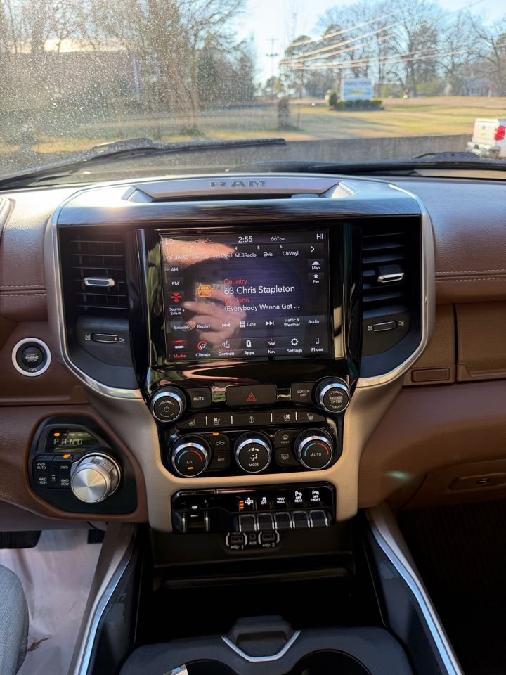 RAM 1500 Laramie Crew Cab SWB 4WD 2020