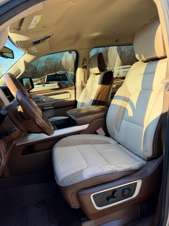 RAM 1500 Laramie Crew Cab SWB 4WD 2020