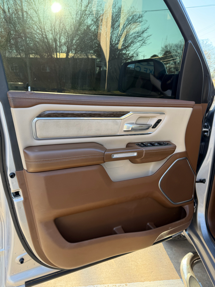 RAM 1500 Laramie Crew Cab SWB 4WD 2020