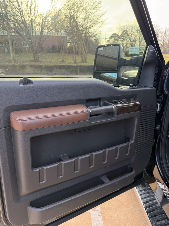 Ford F-350 SD Platinum Crew Cab Long Box 4WD DRW 2013