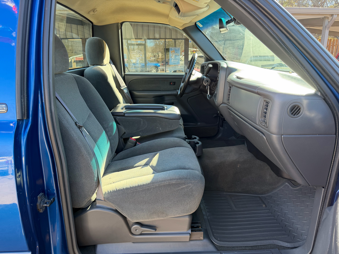 Chevrolet Silverado 1500 Short Bed 4WD 2003