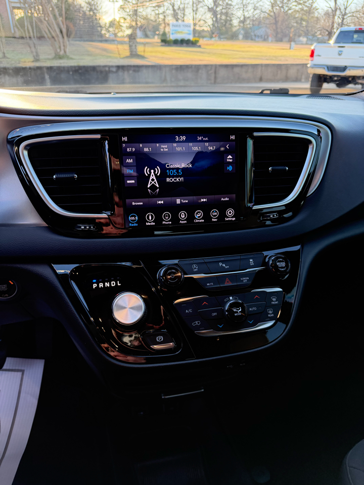 Chrysler Pacifica Touring Plus 2019