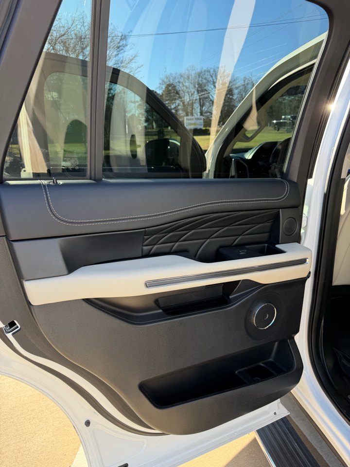 Ford Expedition Platinum 4WD 2020