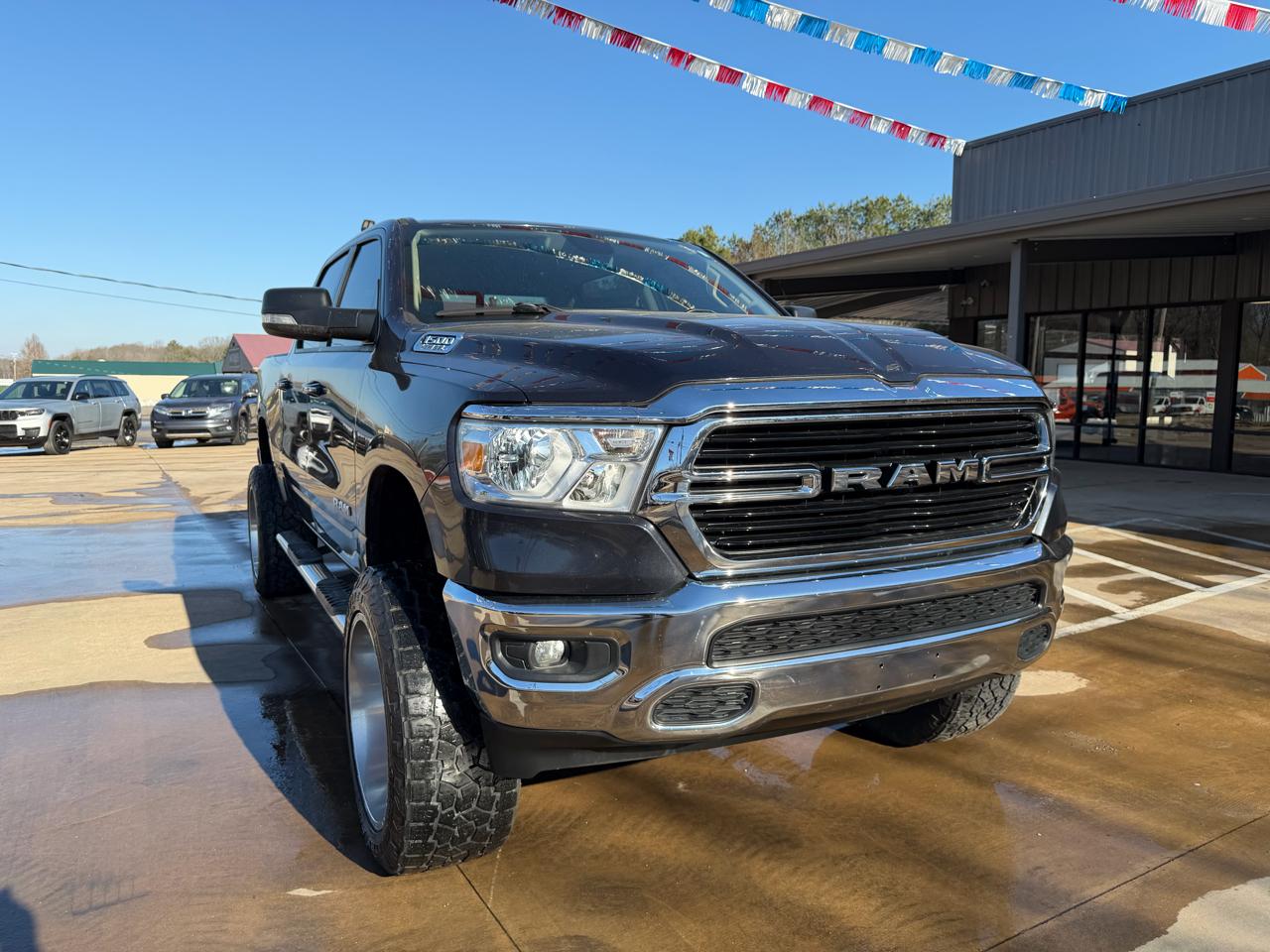 RAM 1500 Big Horn Crew Cab SWB 4WD 2020