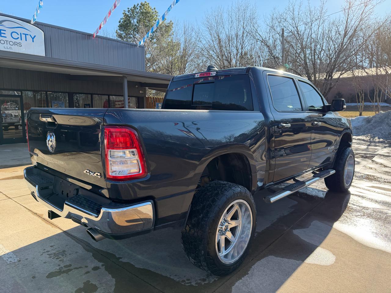 RAM 1500 Big Horn Crew Cab SWB 4WD 2020