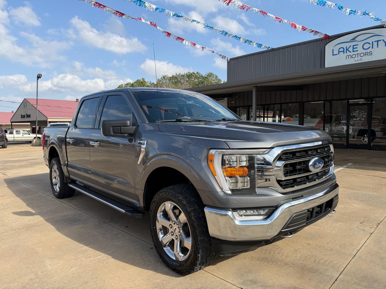 Ford F-150 XLT SuperCrew 5.5-ft. Bed 4WD 2021