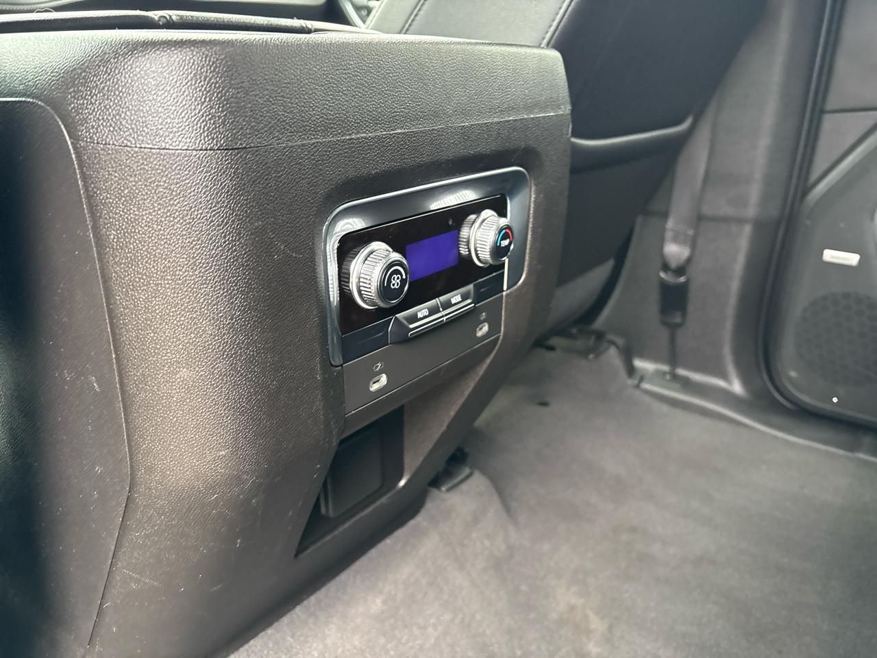 GMC Yukon SLT 4WD 2021