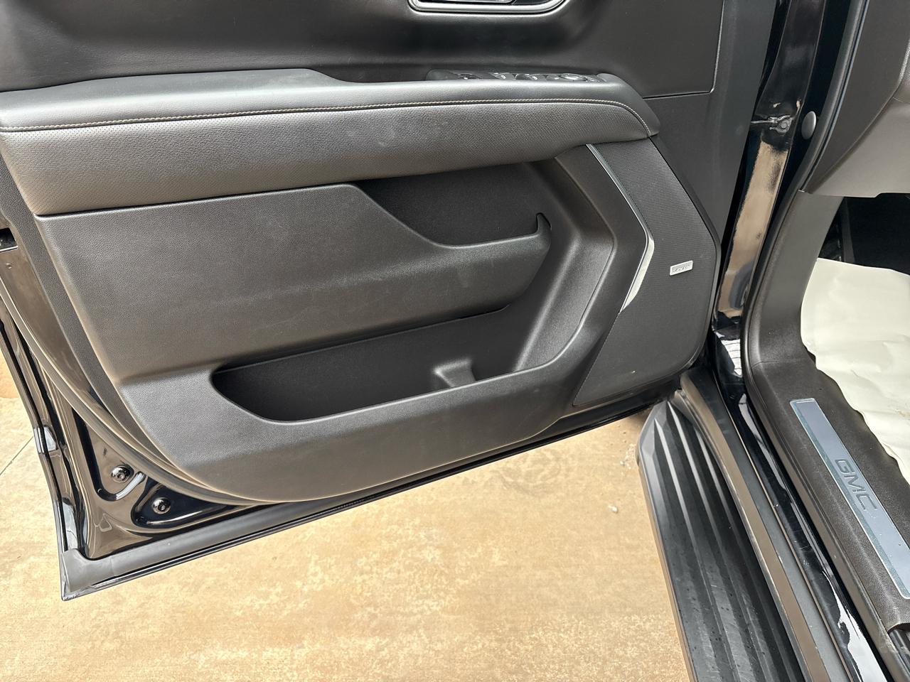 GMC Yukon SLT 4WD 2021