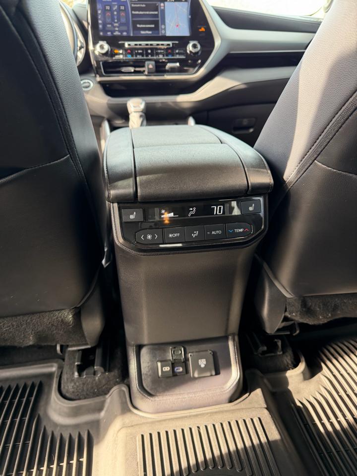 Toyota Highlander Platinum AWD V6 2022