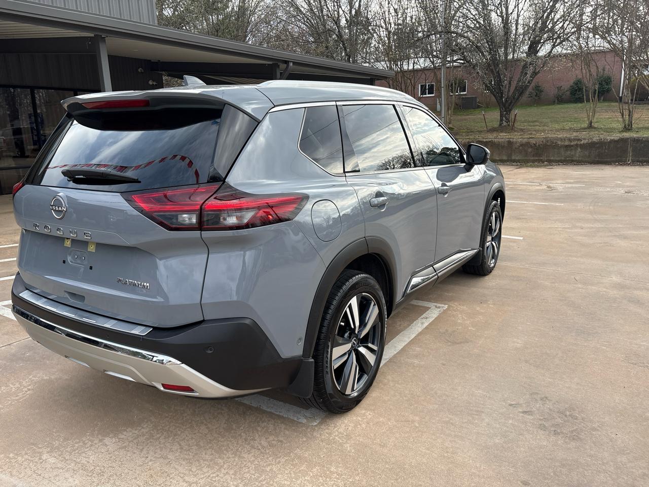 Nissan Rogue Platinum 2023