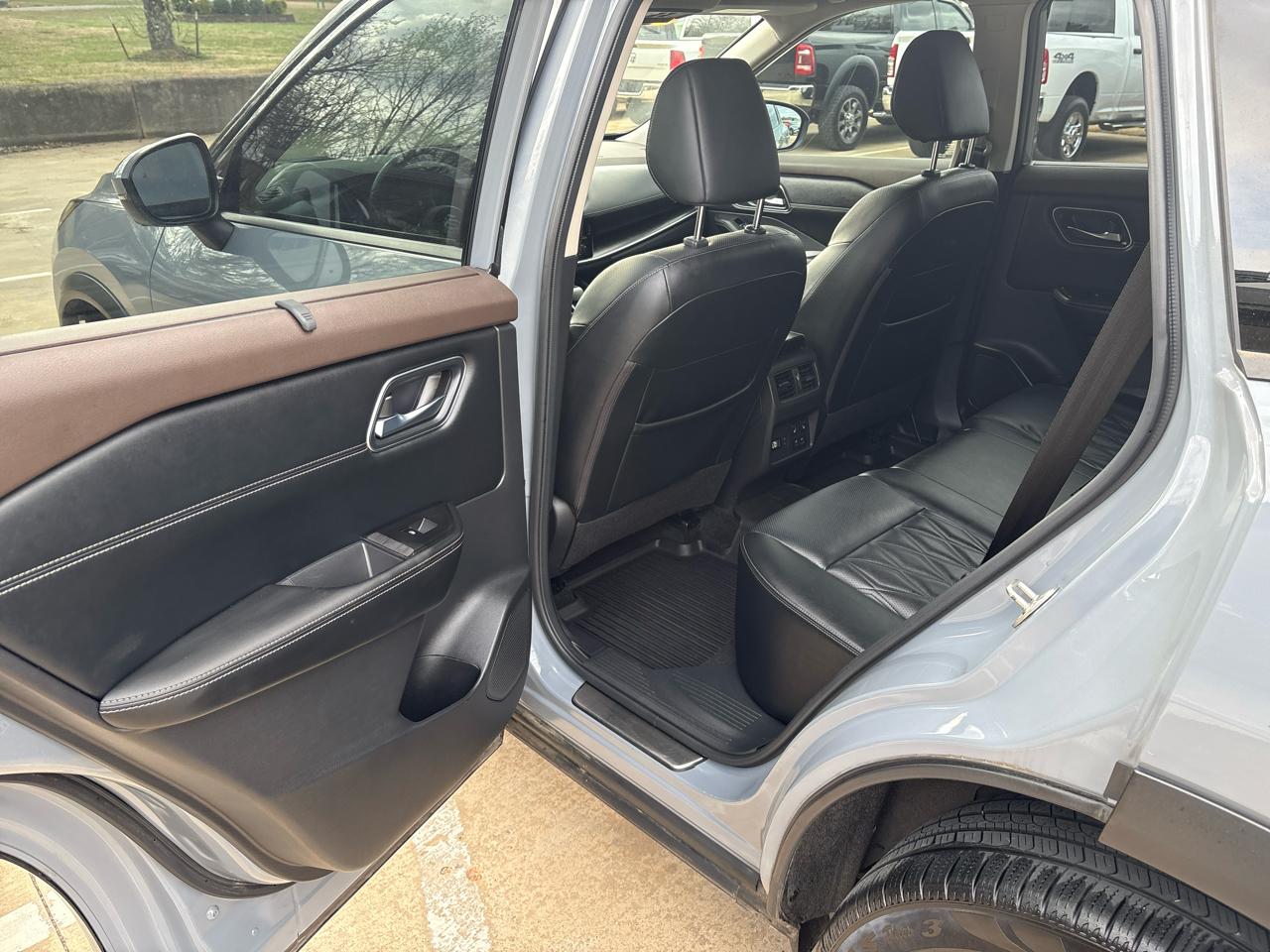 Nissan Rogue Platinum 2023