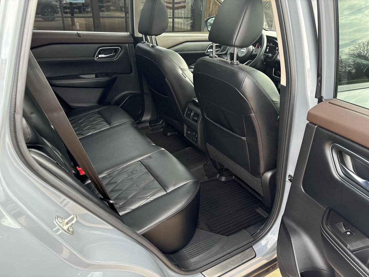 Nissan Rogue Platinum 2023