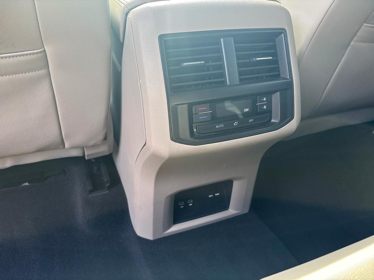 Volkswagen Atlas V6 SE w/Technology 2022