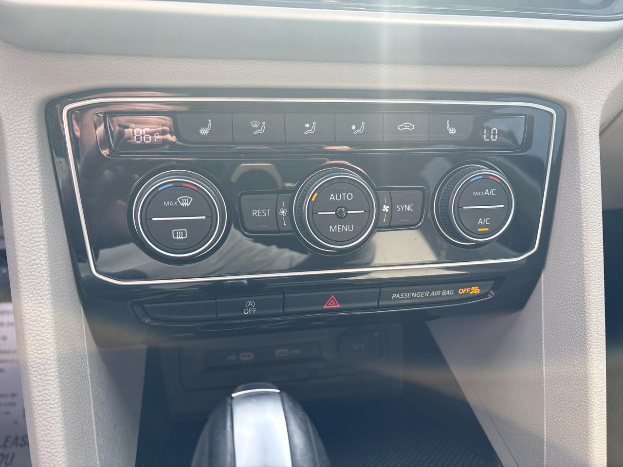 Volkswagen Atlas V6 SE w/Technology 2022