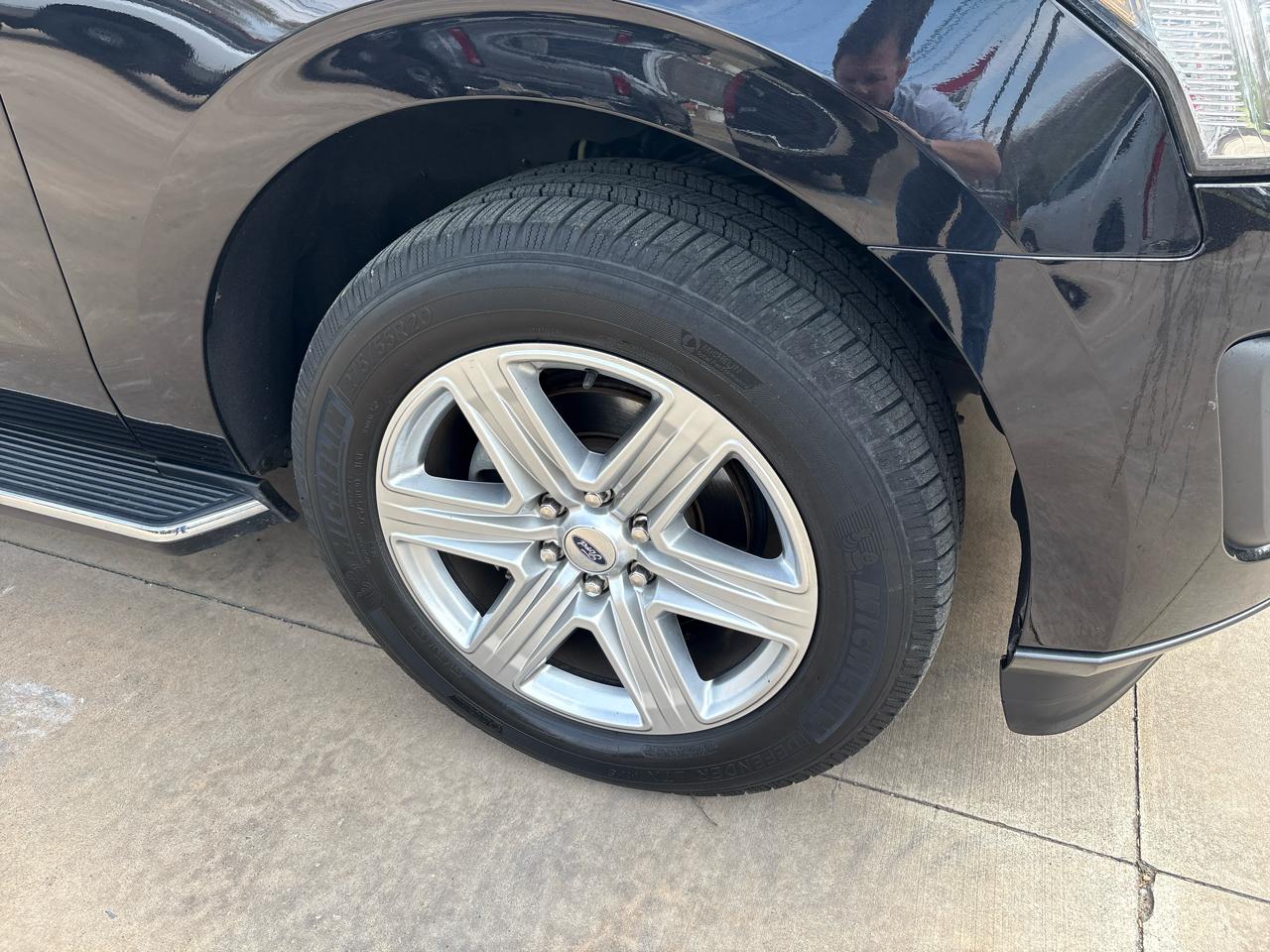 Ford Expedition XLT 4WD 2019