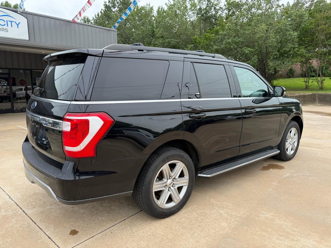 Ford Expedition XLT 4WD 2019