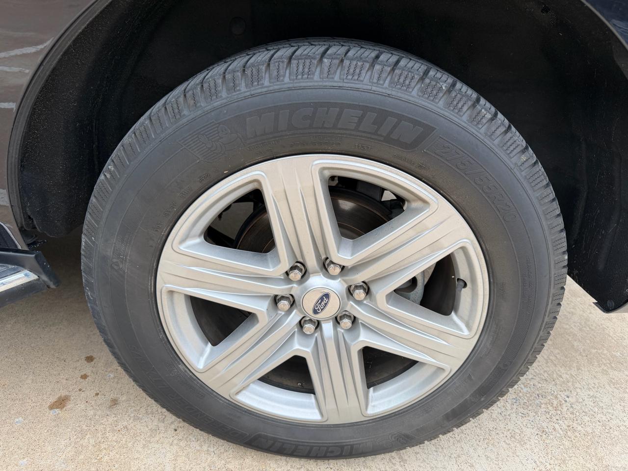 Ford Expedition XLT 4WD 2019