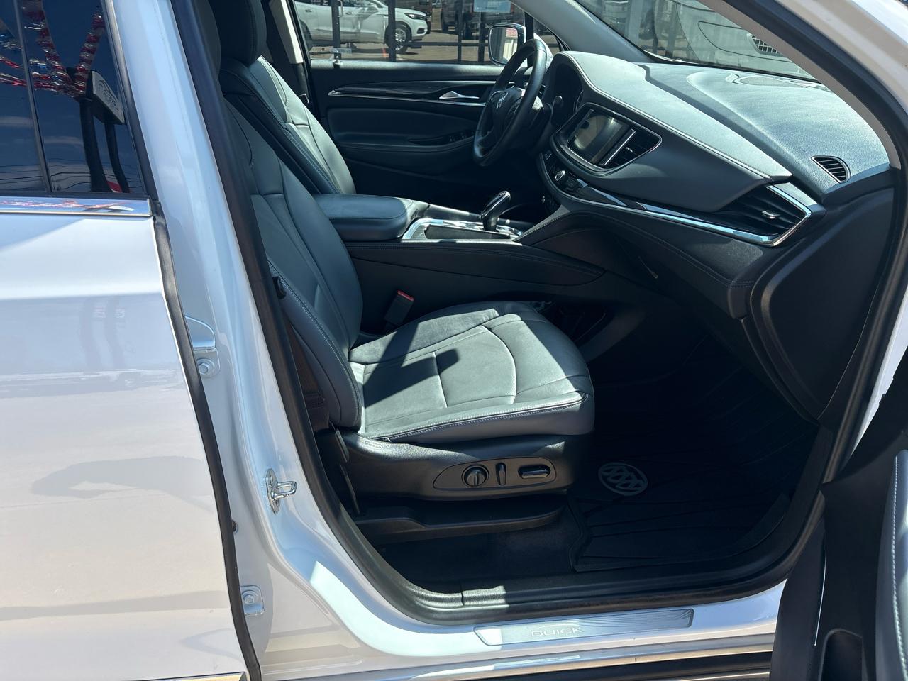 Buick Enclave Essence FWD 2021