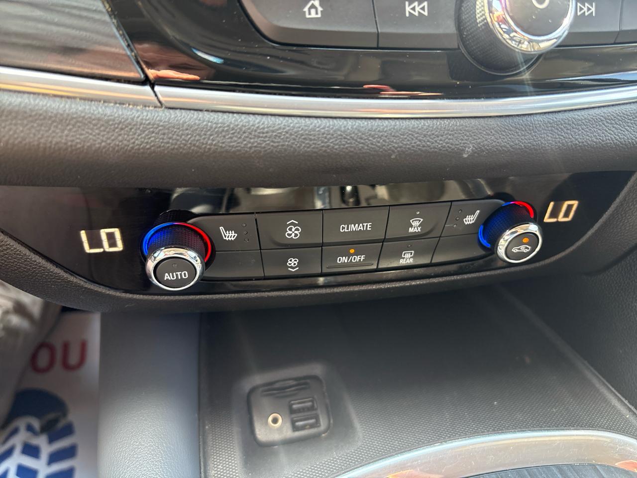 Buick Enclave Essence FWD 2021