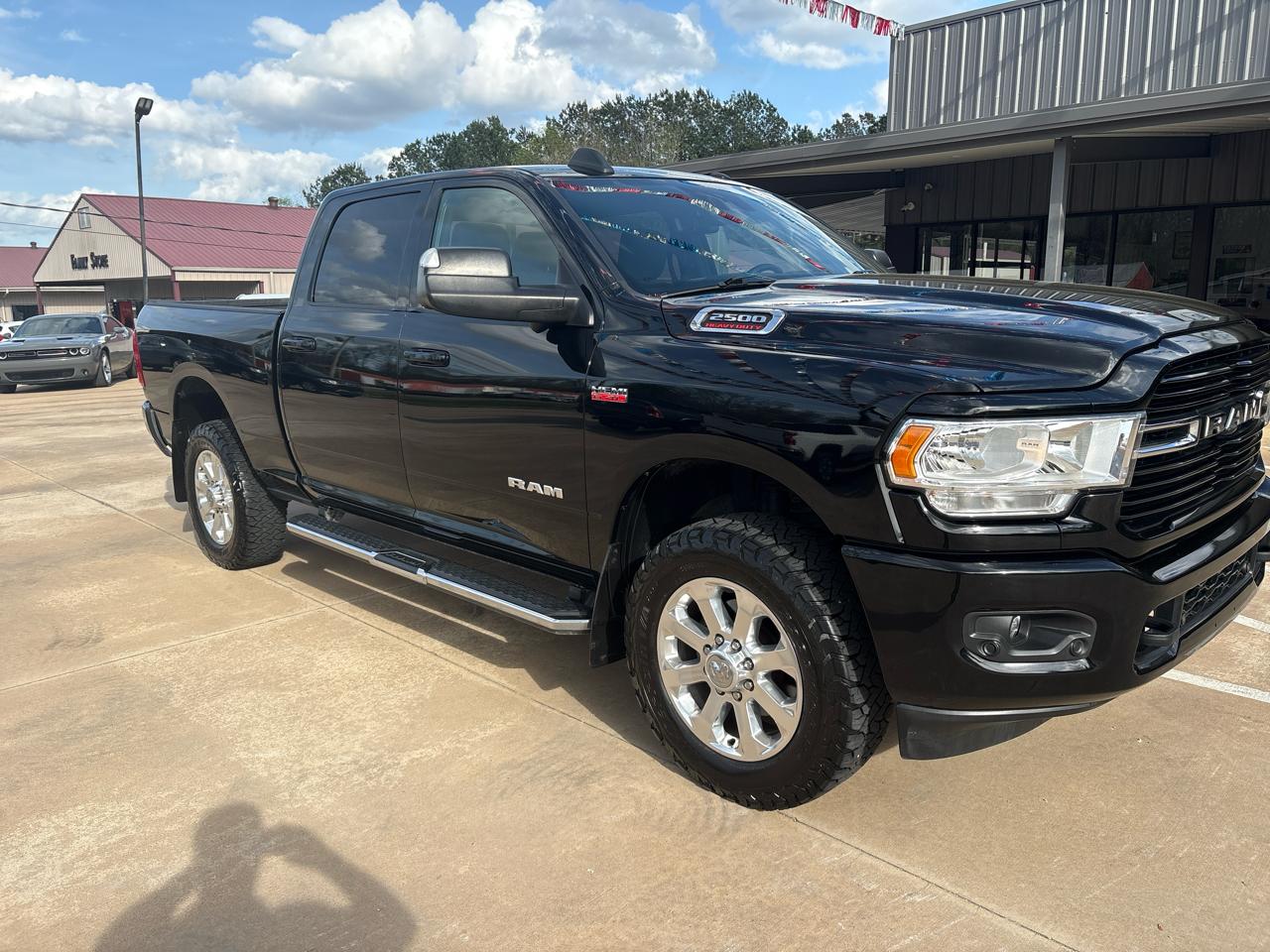 RAM 2500 Big Horn 4x4 Crew Cab 6'4" Box 2021