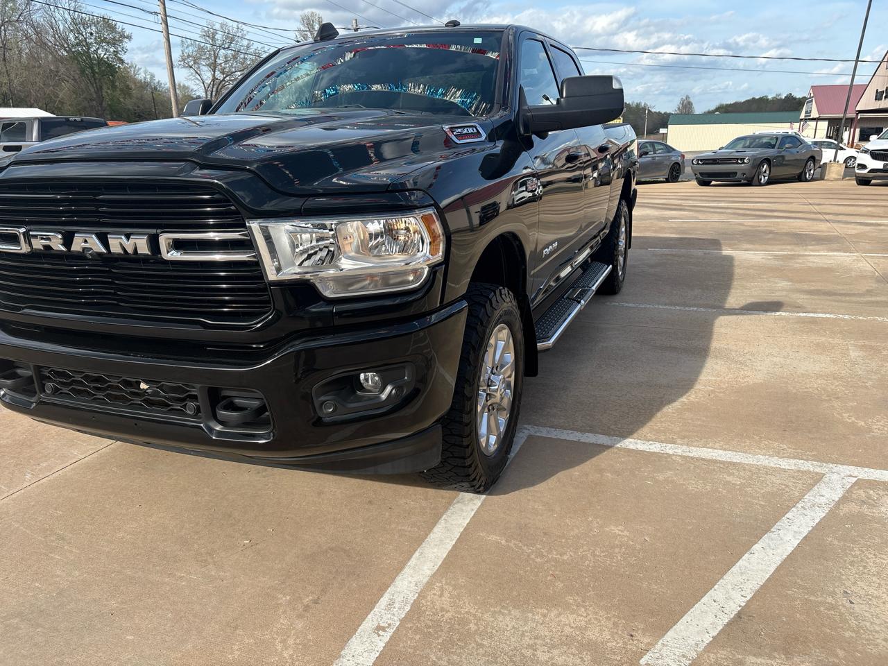 RAM 2500 Big Horn 4x4 Crew Cab 6'4" Box 2021