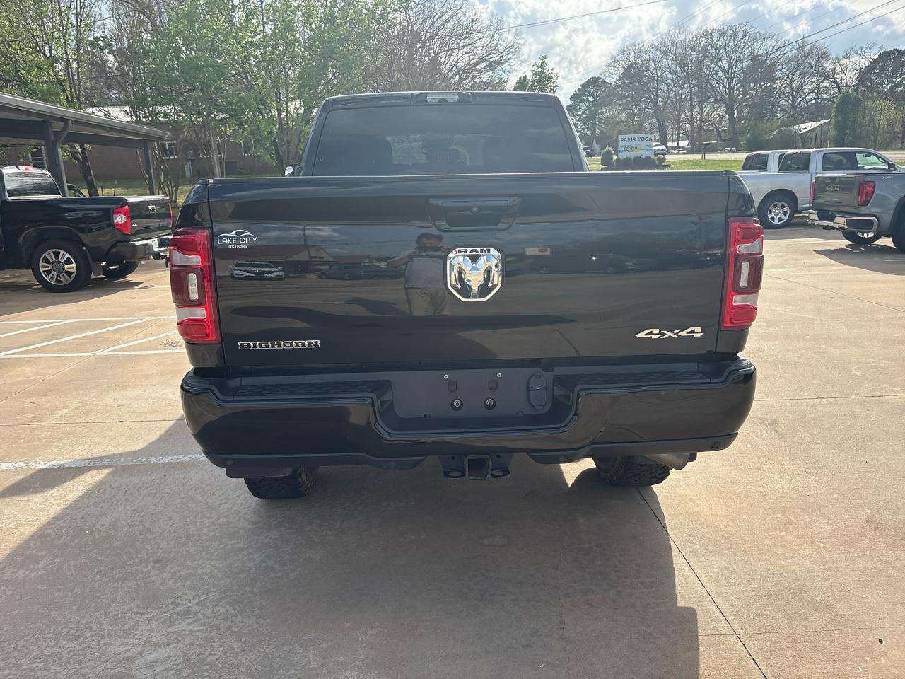 RAM 2500 Big Horn 4x4 Crew Cab 6'4" Box 2021