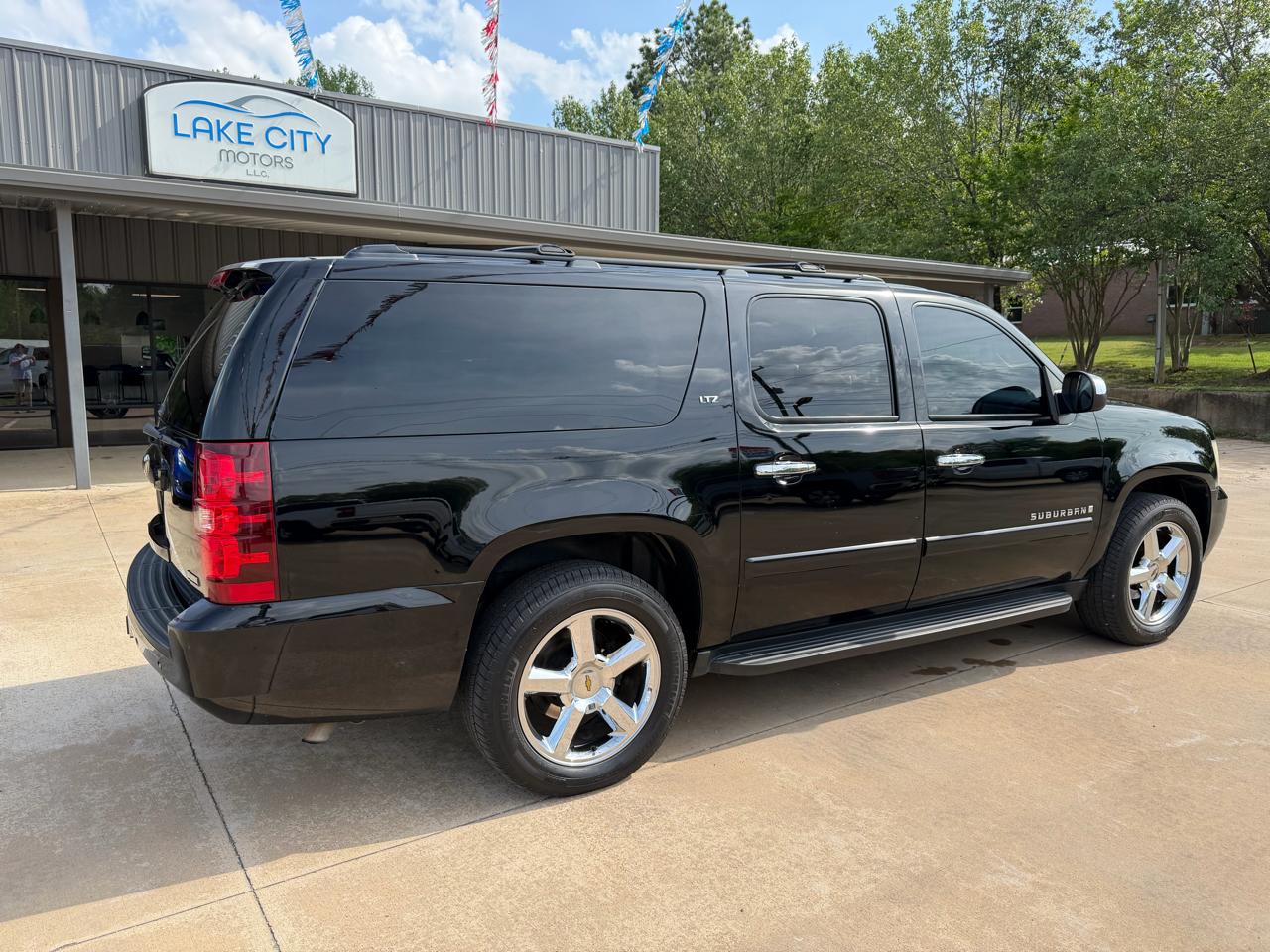 Chevrolet Suburban LT1 1500 2WD 2008