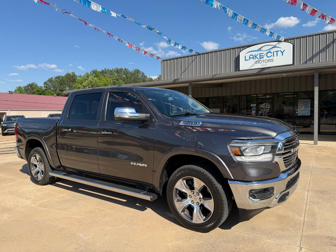 RAM 1500 Laramie Crew Cab SWB 4WD 2020