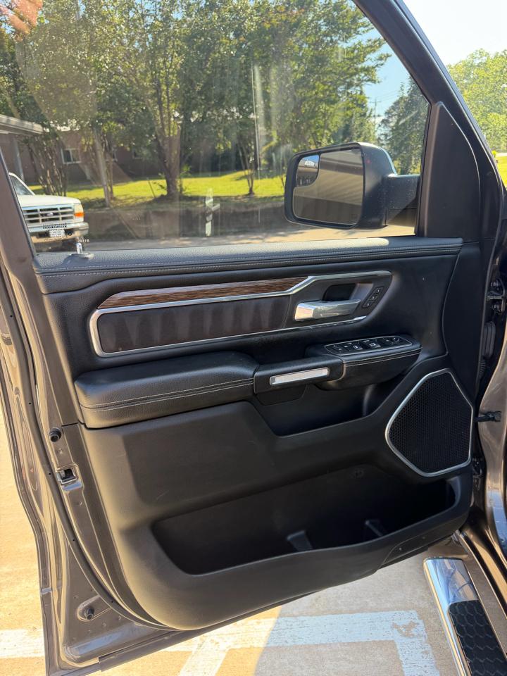 RAM 1500 Laramie Crew Cab SWB 4WD 2020