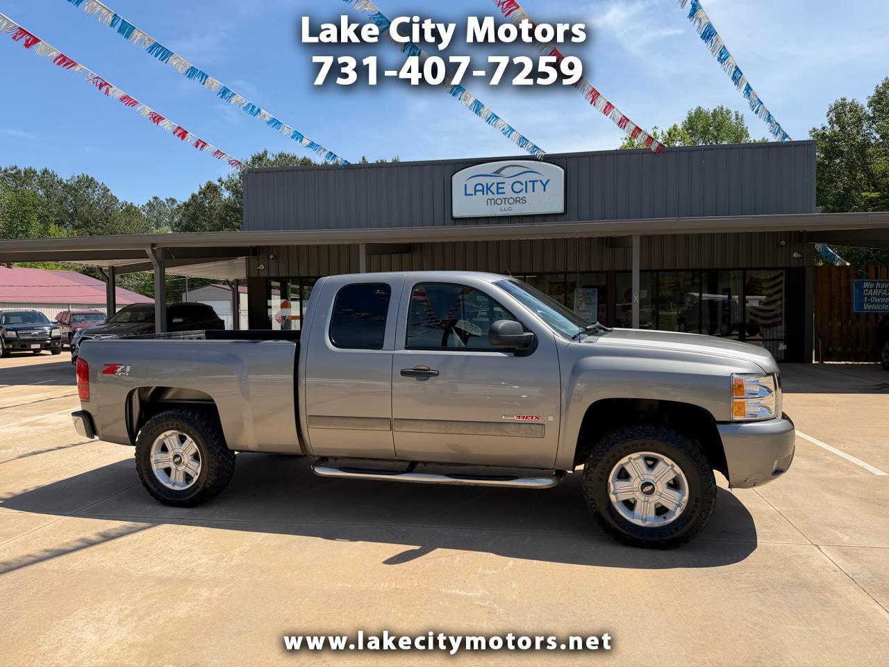 2008 Chevrolet Silverado 1500 LT1 Ext. Cab Short Box 4WD