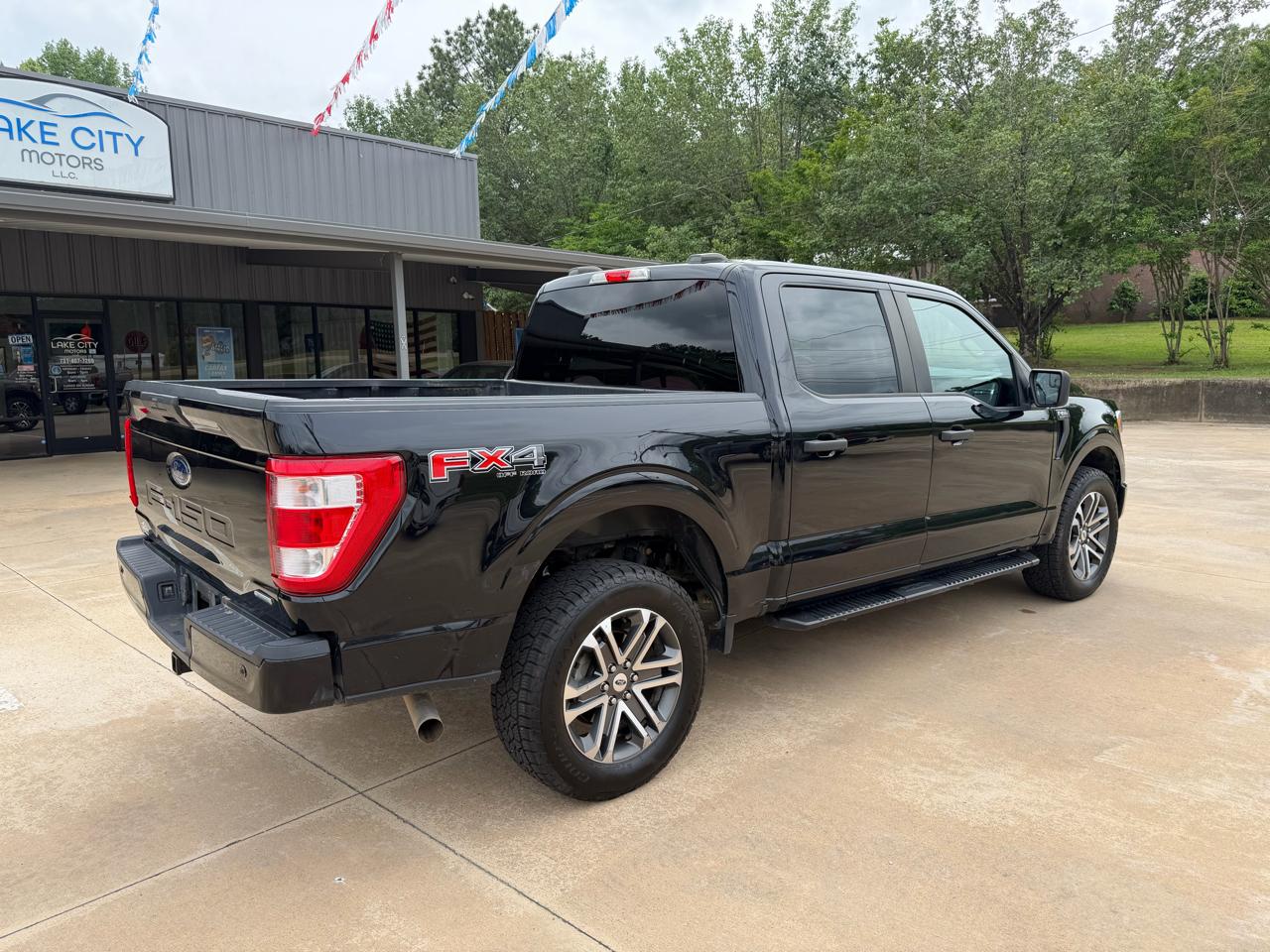Ford F-150 XL SuperCrew 5.5-ft. Bed 4WD 2021