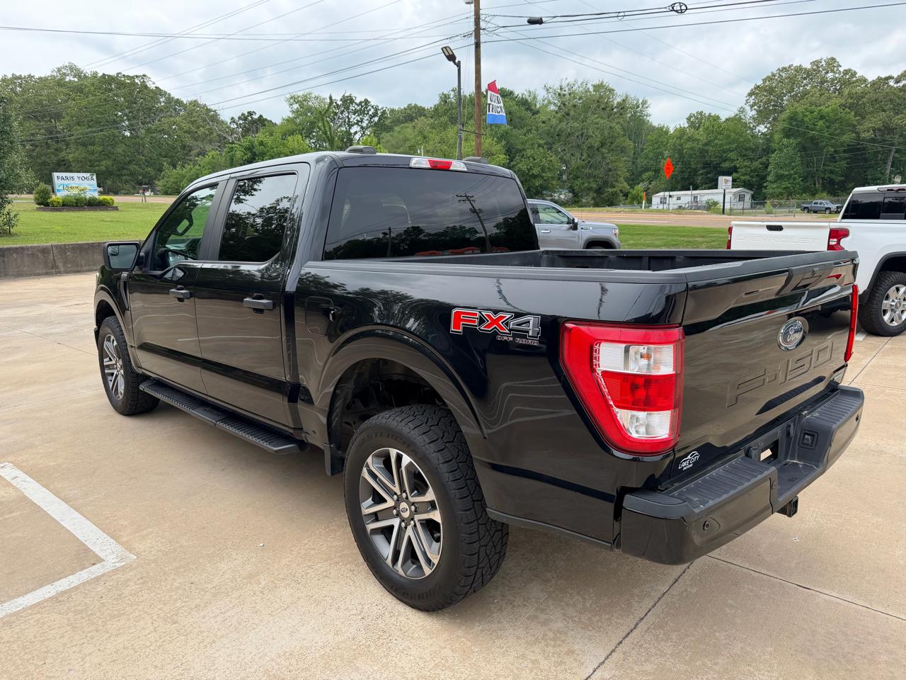 Ford F-150 XL SuperCrew 5.5-ft. Bed 4WD 2021