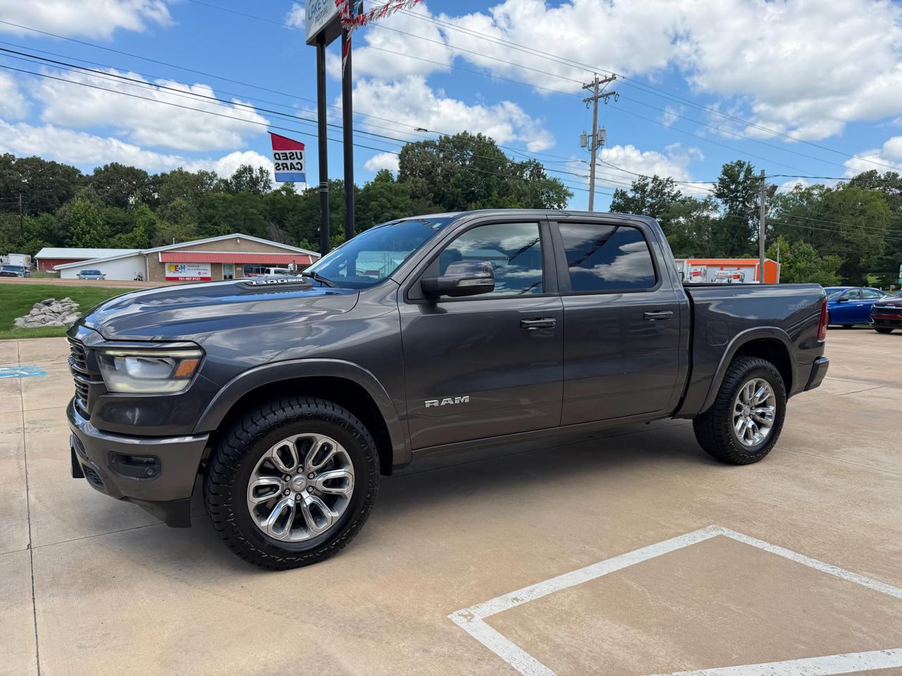 RAM 1500 Laramie Crew Cab SWB 4WD 2020
