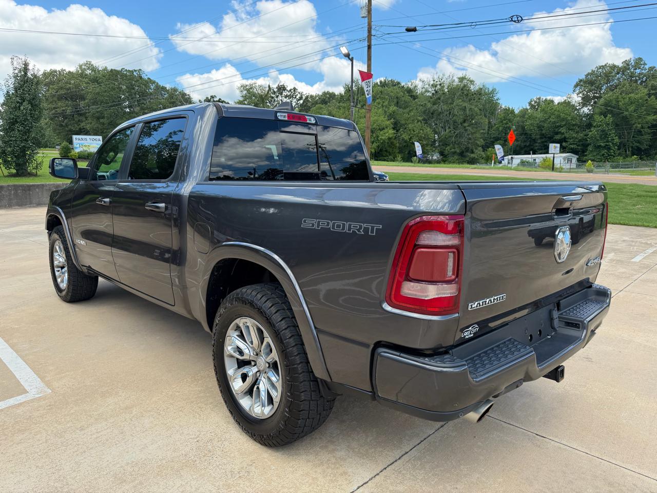RAM 1500 Laramie Crew Cab SWB 4WD 2020
