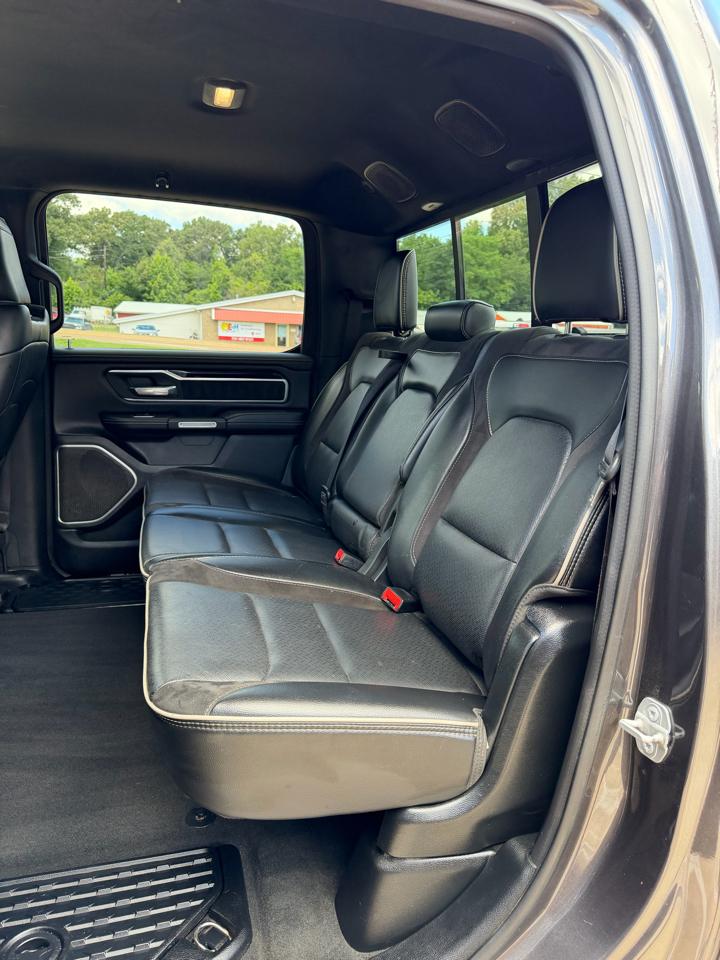 RAM 1500 Laramie Crew Cab SWB 4WD 2020